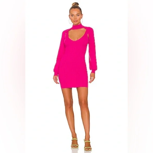 Catey Dress in Fuchsia
superdown - Picture 1 of 7